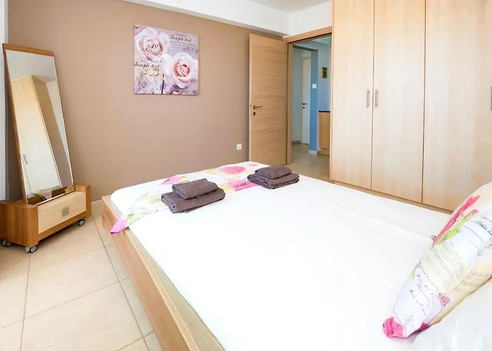 아파트 Sea View Apt*spacious Balcony*200m To The